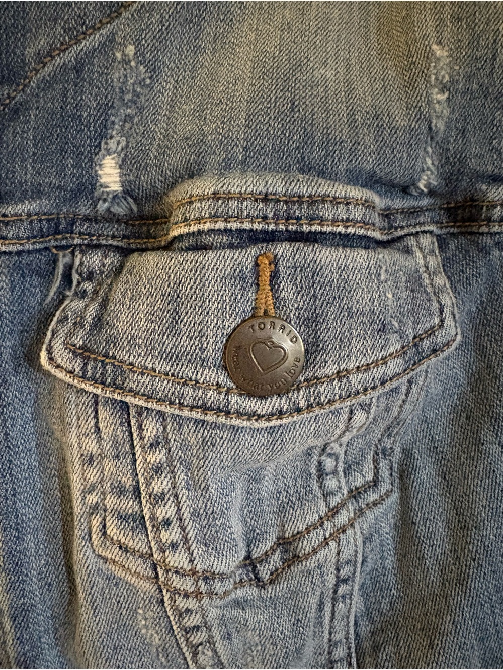 Torrid Light Wash Blue Denim Cropped Jacket - 1x - Picture 4 of 6